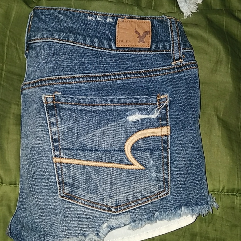 American Eagle short shorts